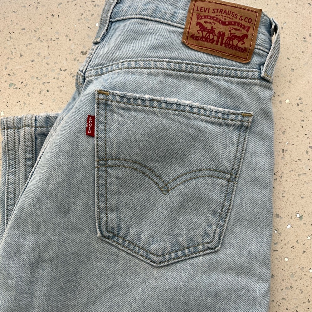Levi’s low pro 26 light blue jeans